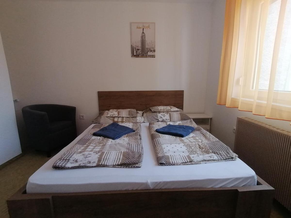 Вилла Family House Эгер Экстерьер фото
