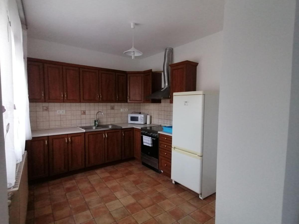 Вилла Family House Эгер Экстерьер фото