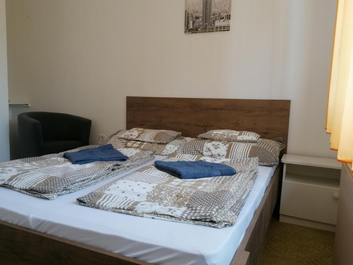 Вилла Family House Эгер Экстерьер фото