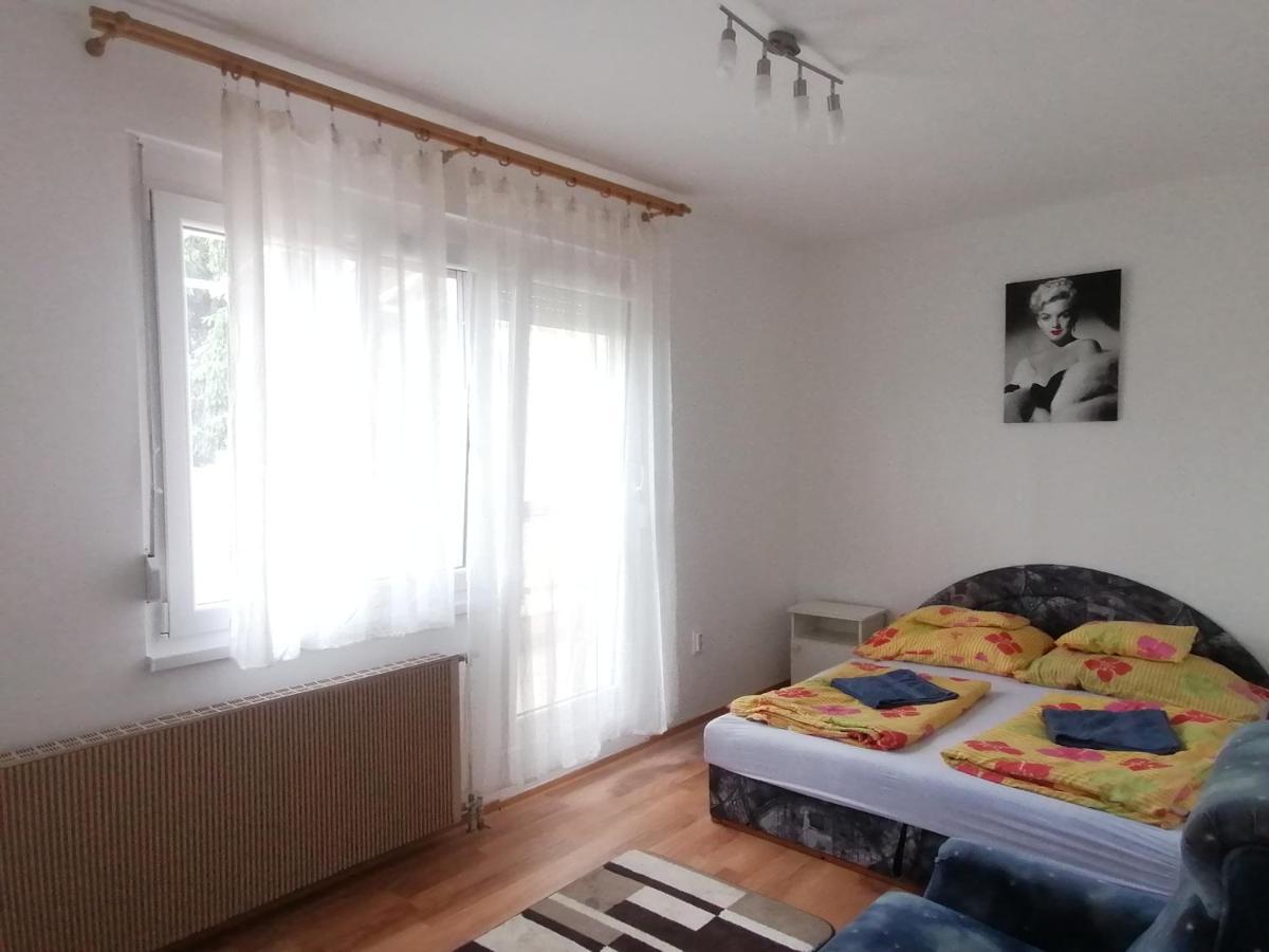 Вилла Family House Эгер Экстерьер фото
